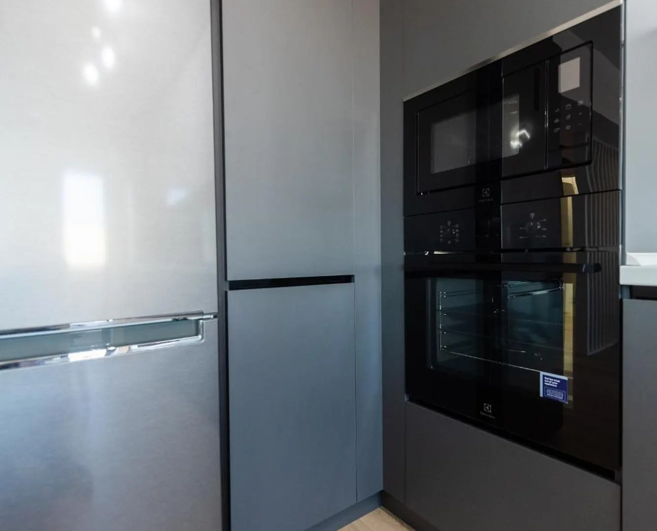 Vanda - Park-View Apartment With Private Balcony Bucureşti
