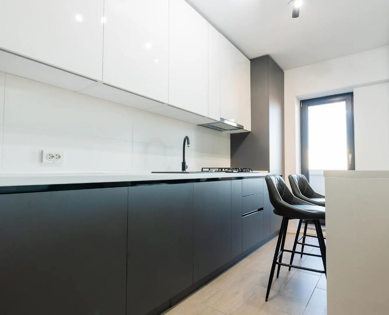 Vanda - Park-View Apartment With Private Balcony Bucureşti România